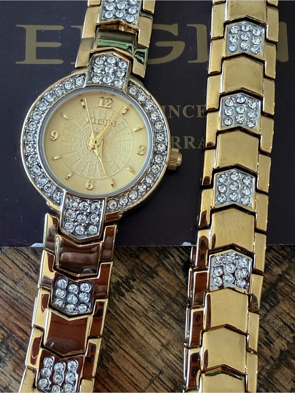 NEW! Vintage Elgin Gold-tone & Crystal Watch 23mm + Matching Bracelet Set - Picture 2 of 5